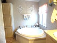 2006 Homes of Merit T14126 Mobile Home