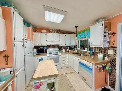 Photo 5 of 17 of home located at 5992 Freedom Drive Groveland, FL 34736