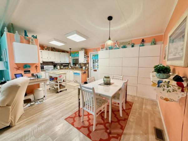 1983 Mobile Home