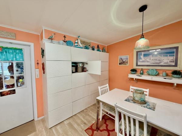 1983 Mobile Home