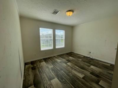 Photo 5 of 20 of home located at 114 Leopard Lane #114 North Fort Myers, FL 33917