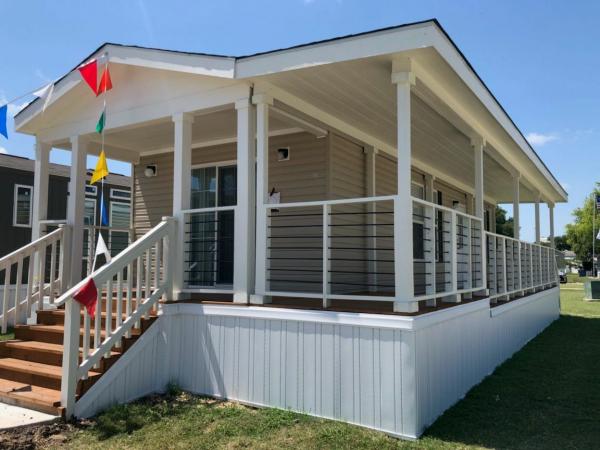 Photo 1 of 2 of home located at 4830 Laura Ln  #168 Kirby, TX 78219