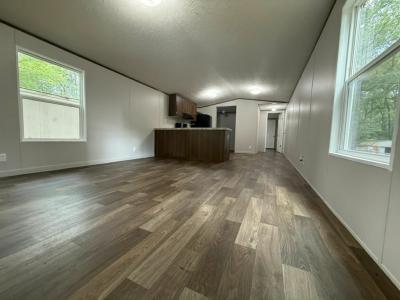 Photo 5 of 10 of home located at 7400 Glen Leaf Dr., #129 Shreveport, LA 71129