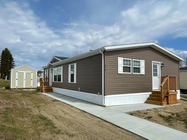 2022 Champion RA2852215 Mobile Home