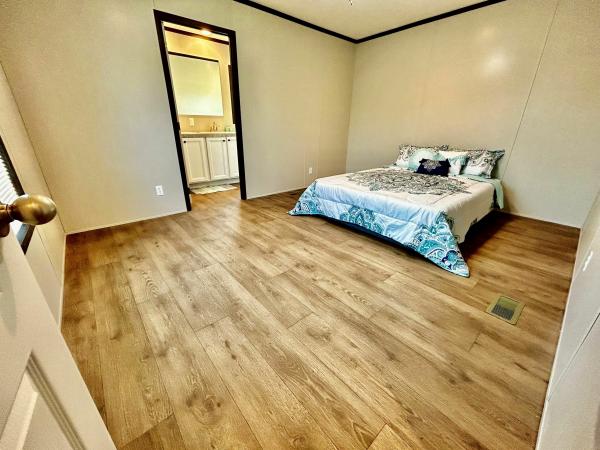 2023 Clayton Homes Inc MIYO Mobile Home