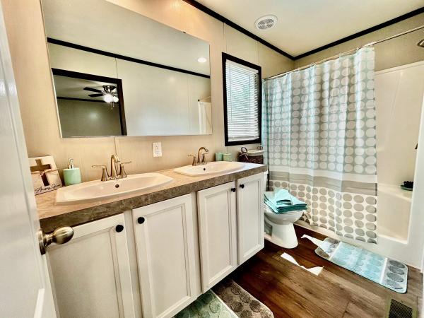 2023 Clayton Homes Inc MIYO Mobile Home