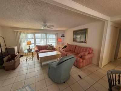 Photo 3 of 15 of home located at 911 Roseau Avenue Venice, FL 34285