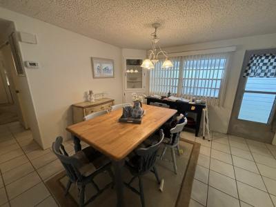 Photo 4 of 15 of home located at 911 Roseau Avenue Venice, FL 34285