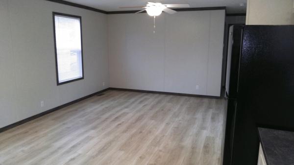 2023 Clayton 95PLH16562E Mobile Home