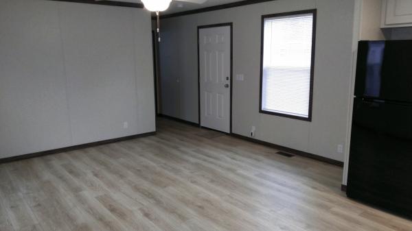 2023 Clayton 95PLH16562E Mobile Home