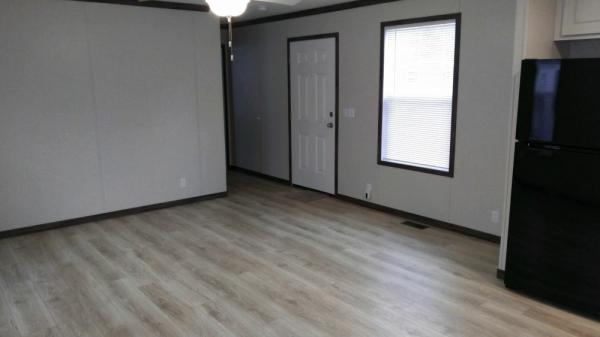 2023 Clayton 95PLH16562E Mobile Home