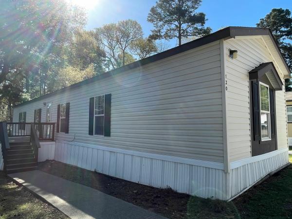 Photo 1 of 2 of home located at 120 Sara Lane Huntsville, TX 77340