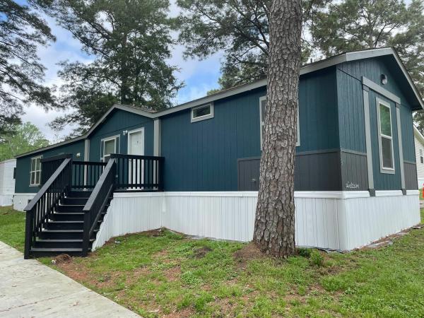 Photo 1 of 2 of home located at 808 Meadow Lane Huntsville, TX 77340