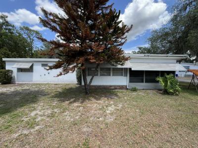 Photo 5 of 20 of home located at 122 Hill Circle Leesburg, FL 34788