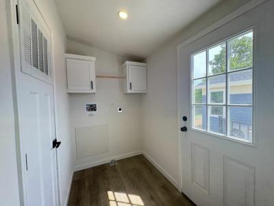Photo 4 of 19 of home located at 13640 S E Highway 212 #127 Clackamas, OR 97015