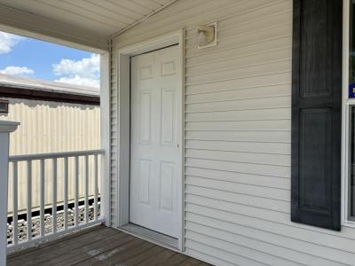 Photo 3 of 20 of home located at 537 Falcon Crest Plant City, FL 33565