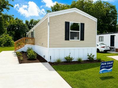 Mobile Home at 31 Tower Manor Cir W Auburndale, FL 33823