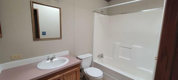 1994 Holly Park Inc Holly Park Mobile Home
