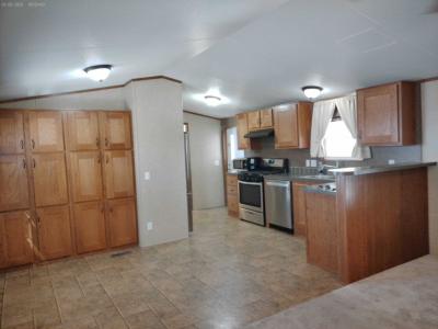Photo 4 of 16 of home located at 7112 Pan American Fwy NE #38 Albuquerque, NM 87109