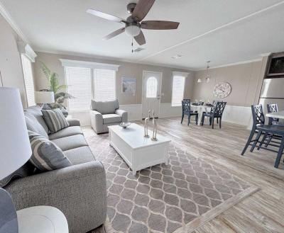 Photo 5 of 15 of home located at 795 Jacaranda Circle Venice, FL 34285