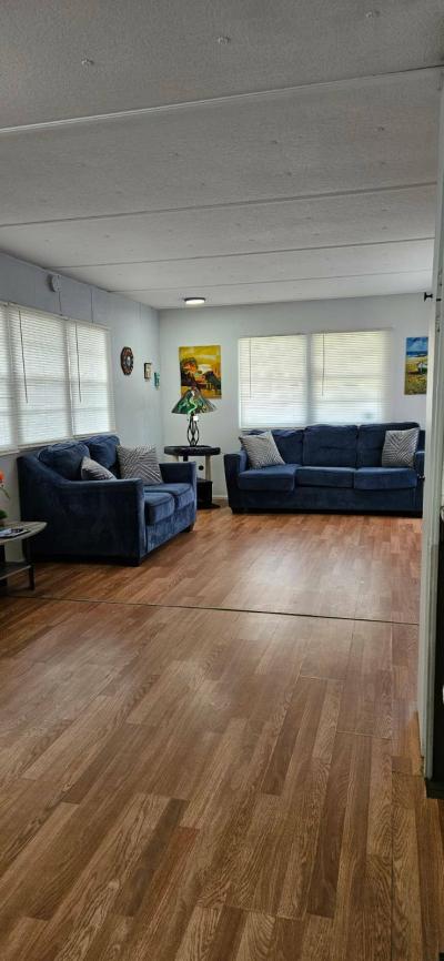 Photo 3 of 8 of home located at 926 Murcott Street Lakeland, FL 33803