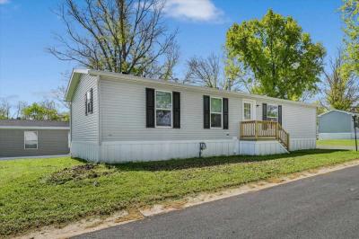 Photo 4 of 27 of home located at 140 Pawnee Avenue Dover, PA 17315