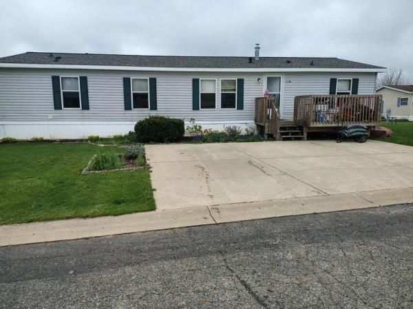 1998 Holly Park Mobile Home