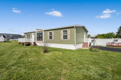 Photo 3 of 28 of home located at 170 Timbercrest Drive York, PA 17408
