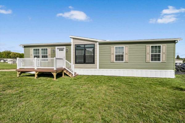 2026 Champion ESDS2852H32475 Manufactured Home