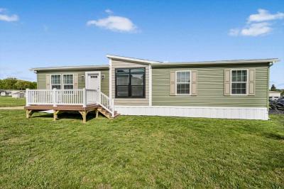 Photo 4 of 28 of home located at 170 Timbercrest Drive York, PA 17408