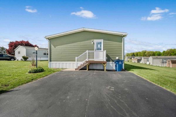 2026 Champion ESDS2852H32475 Manufactured Home