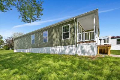 Photo 4 of 28 of home located at 304 Landola Avenue Mount Wolf, PA 17347