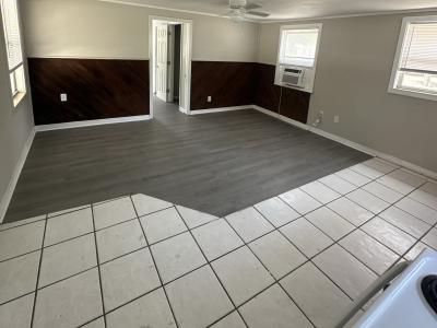Photo 2 of 5 of home located at 11010 Jim John Lane Cottage 6 Seffner, FL 33584