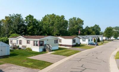 Mobile Home at 8378 Hogan Rd Fenton, MI 48430