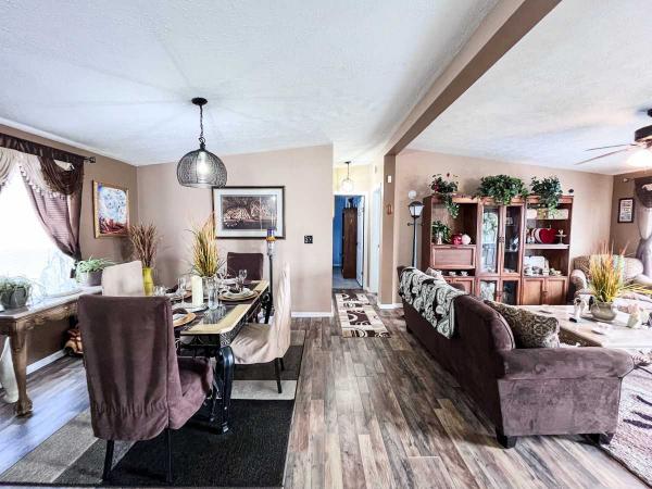 2001 Cavco Hart Mobile Home