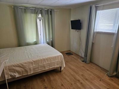 Photo 5 of 16 of home located at 9925Ulmerton Rd Largo, FL 33771