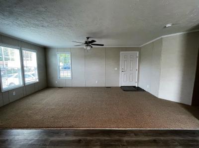 Photo 5 of 24 of home located at 4542 Henry Ct Sterling Heights, MI 48310