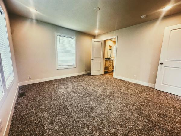 2025 Clayton 81RDH28563B Mobile Home