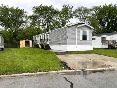 Photo 2 of 15 of home located at 488 Linda Lane Lynwood, IL 60411
