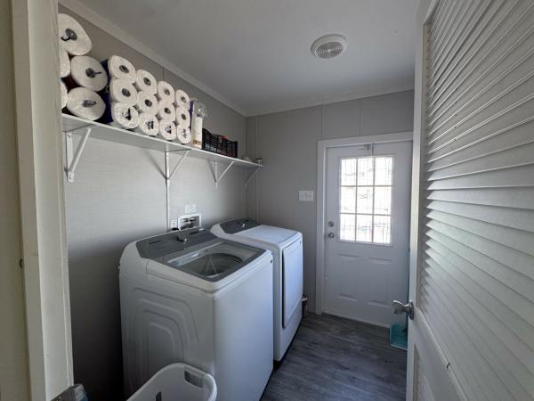 2022 Champion 24CSD2860L Mobile Home