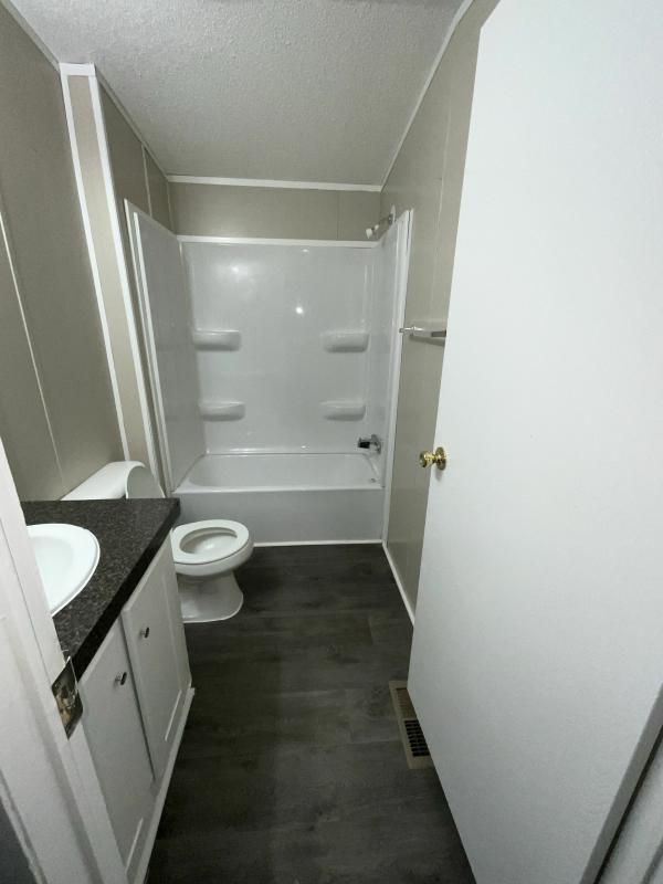 2006 Clayton Homes Inc Mobile Home For Sale