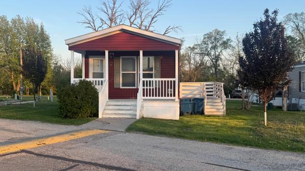 Photo 1 of 2 of home located at 163 Cedar Drive Marion, IA 52302