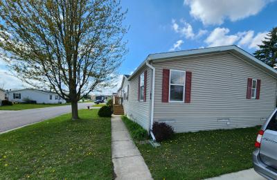 Photo 5 of 6 of home located at 1994 White Oak Lane Ypsilanti, MI 48198