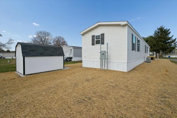 2026 Colony 414 550EC16763D  Home