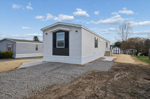 2026 Colony 414 550EC16763D  Home
