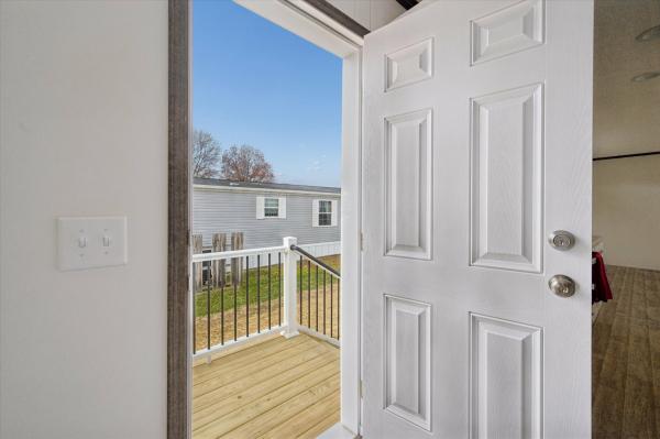 2026 Colony 414 550EC16763D  Home
