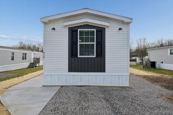 2026 Colony 414 550EC16763D  Home