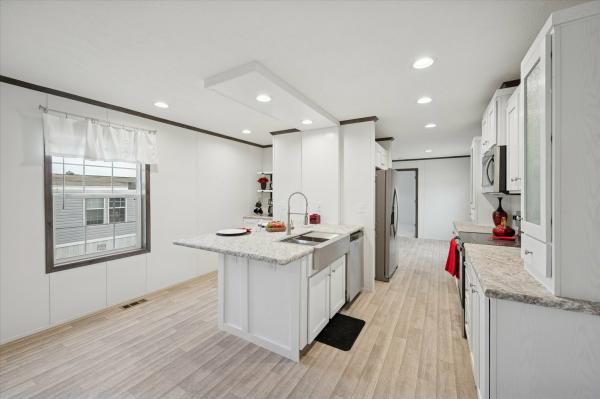 2026 Colony 414 550EC16763D  Home