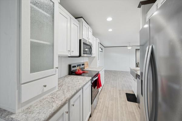 2026 Colony 414 550EC16763D  Home