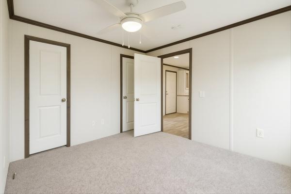 2026 Colony 414 550EC16763D  Home